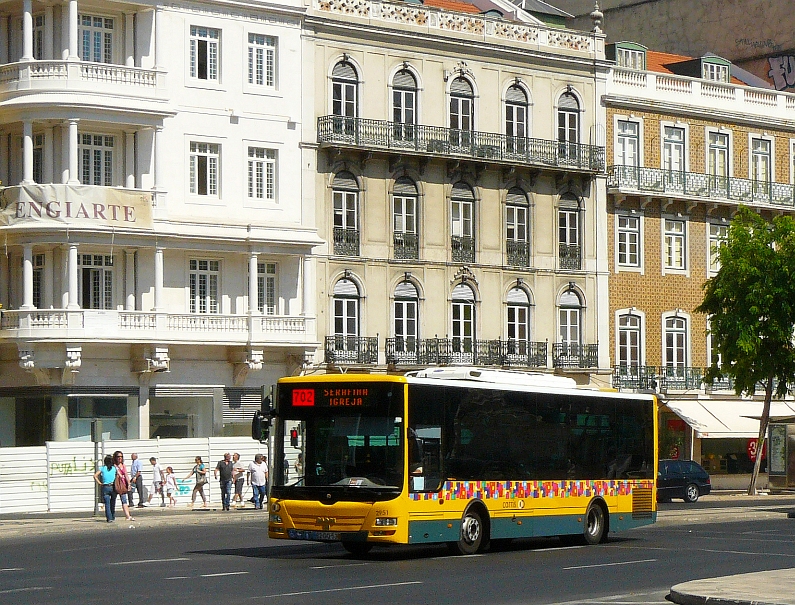 Carris 2951 MAN Bus Lissabon, Portugal 30-08-2010.