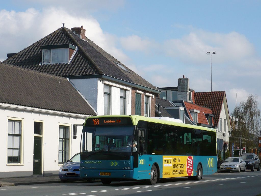Connexxion Bus 8472 Hoge Rijndijk Leiden 24-04-2012.