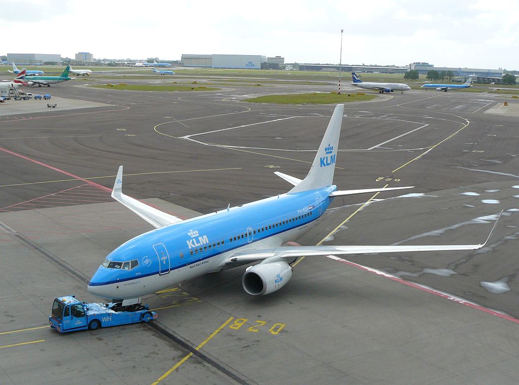 KLM Boeing 737-700 PH-BGH  Grutto . Flughafen Schiphol, Amsterdam, Niederlande 27-05-2011.

KLM Boeing 737-700 geregistreerd als PH-BGH en genaamd Grutto. Schiphol 27-05-2011.
