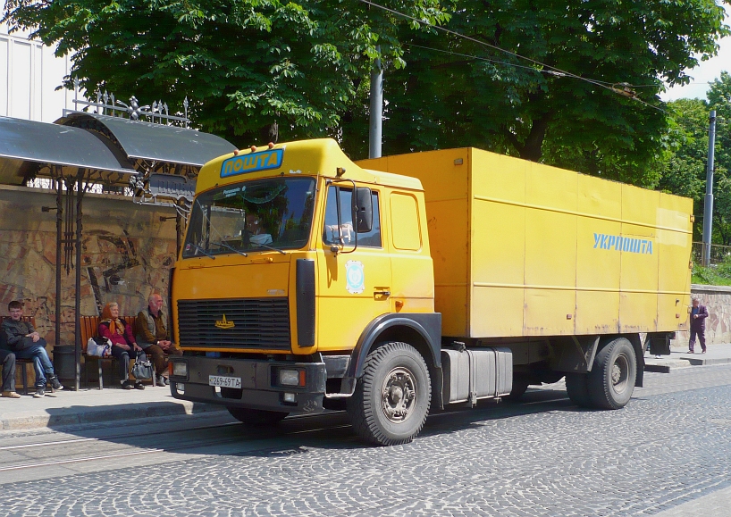 MAZ Postwagen fotografiert in Lviv, Ukraine am 25-05-2010.