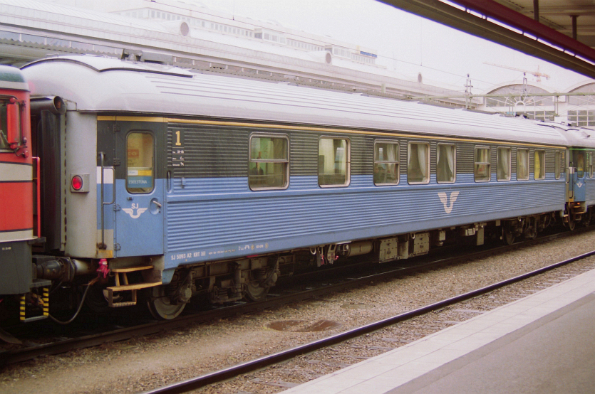 SJ Schnellzugwagen Typ A2 Nummer 5093 fotografiert in Stockholm C. 19-04-1993