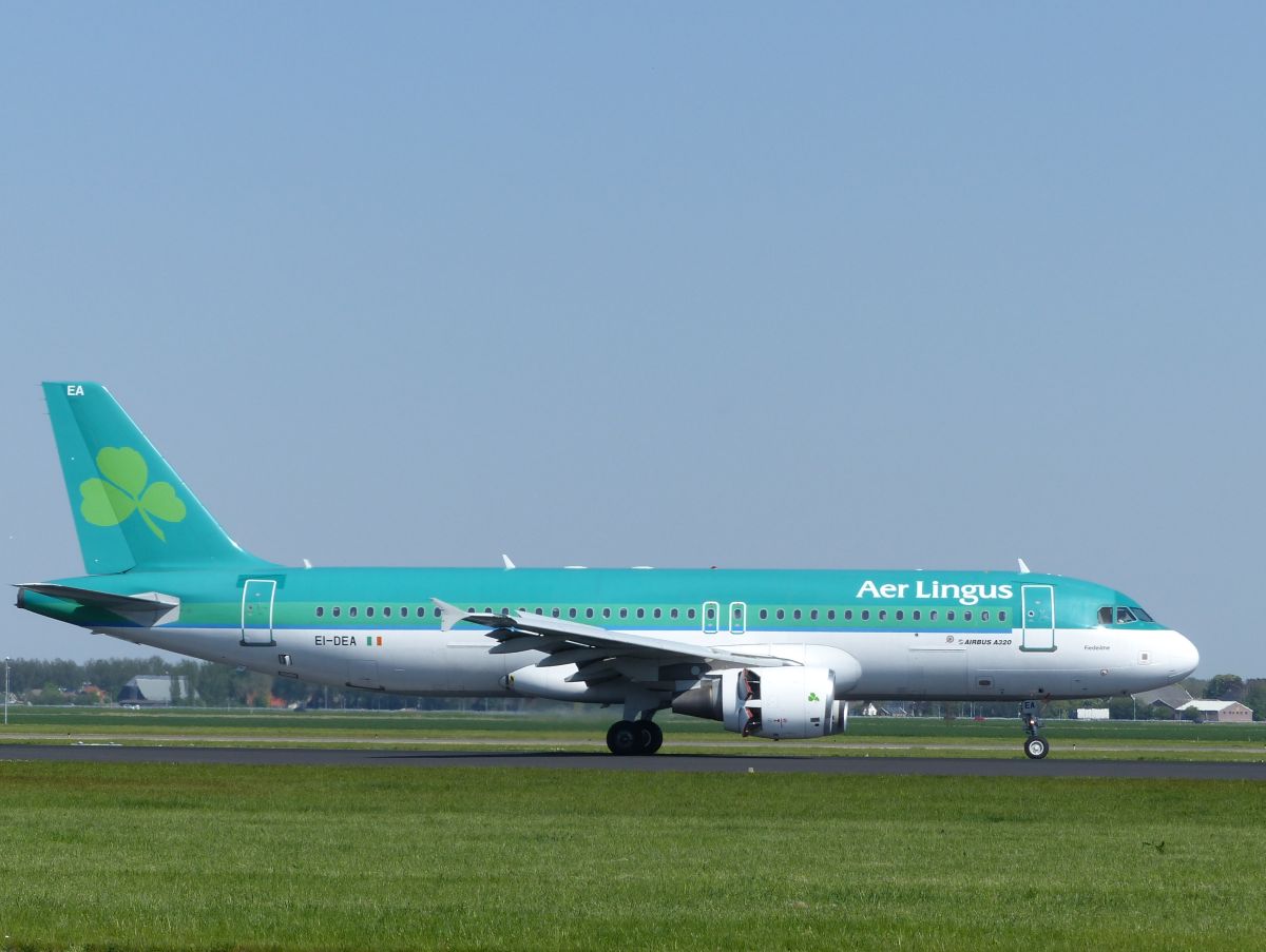 Aer Lingus EI-DEA Airbus A320-214 Baujahr 2004. Flughafen Schiphol, Amsterdam, Niederlande 08-05-2016.

Aer Lingus EI-DEA Airbus A320-214 Polderbaan luchthaven Schiphol. Eerste vlucht van dit vliegtuig 18-03-2004. Vijfhuizen 08-05-2016.