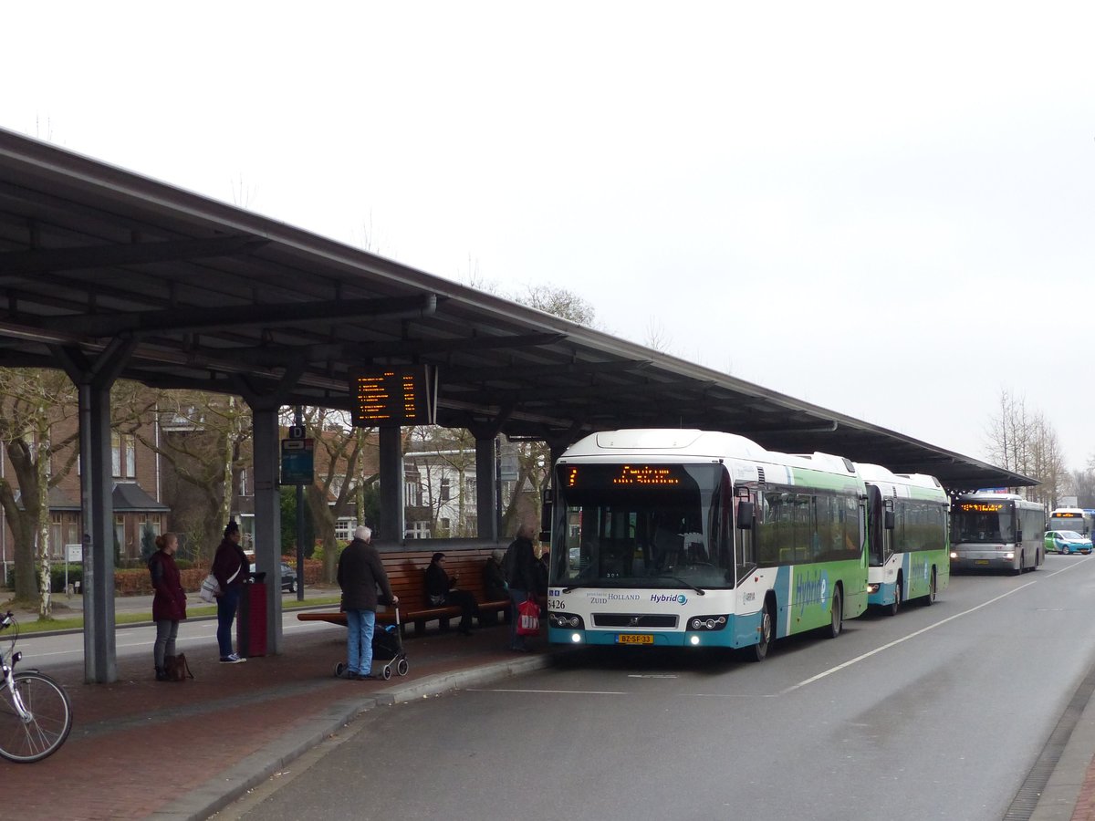 Arriva Bus 5426 Volvo 7700 Hybride. Busbahnhof, Burgemeester de Raadtsingel, Dordrecht 16-02-2017.

Arriva bus 5426 Volvo 7700 Hybride. Busstation, Burgemeester de Raadtsingel, Dordrecht 16-02-2017.