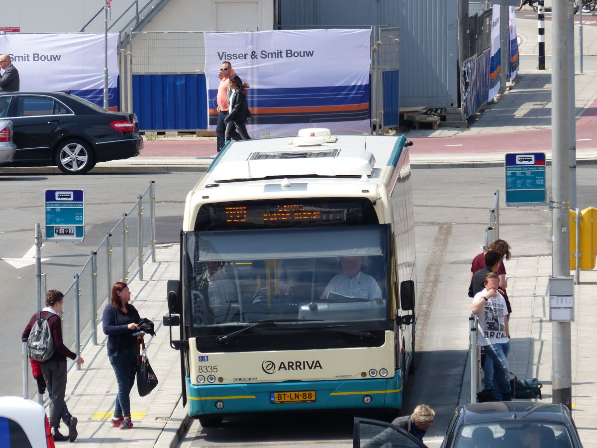 Arriva Bus 8335 DAF/VDL Berkhof Ambassador 200 Baujahr 2007. Jaarbeursplein, Utrecht 28-06-2016.

Arriva bus 8335 DAF/VDL Berkhof Ambassador 200 bouwjaar 2007. Jaarbeursplein, Utrecht 28-06-2016.