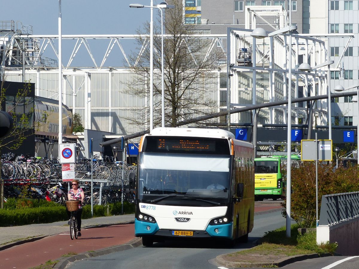 Arriva Bus 8778 DAF VDL Citea LLE120 Baujahr 2012. Schipholweg, Leiden 06-05-2016.

Arriva bus 8778 DAF VDL Citea LLE120 bouwjaar 2012. Schipholweg, Leiden 06-05-2016.