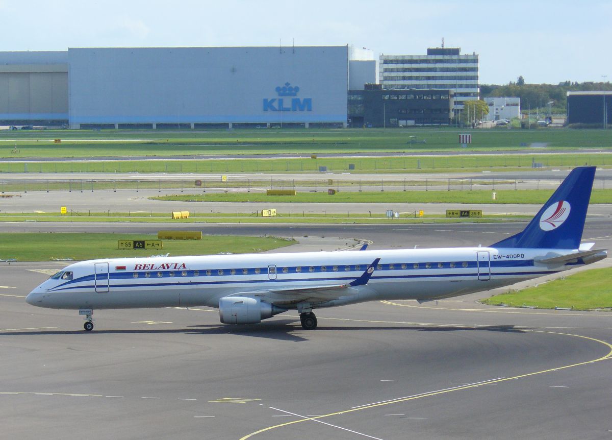 Belavia Embraer 195LR  EW-400PO Baujahr 2014. Flughafen Schiphol, Amsterdam, Niederlande 21-09-2014.

Belavia Embraer 195LR geregistreerd als EW-400PO bouwjaar 2014. Luchthaven Schiphol 21-09-2014.
