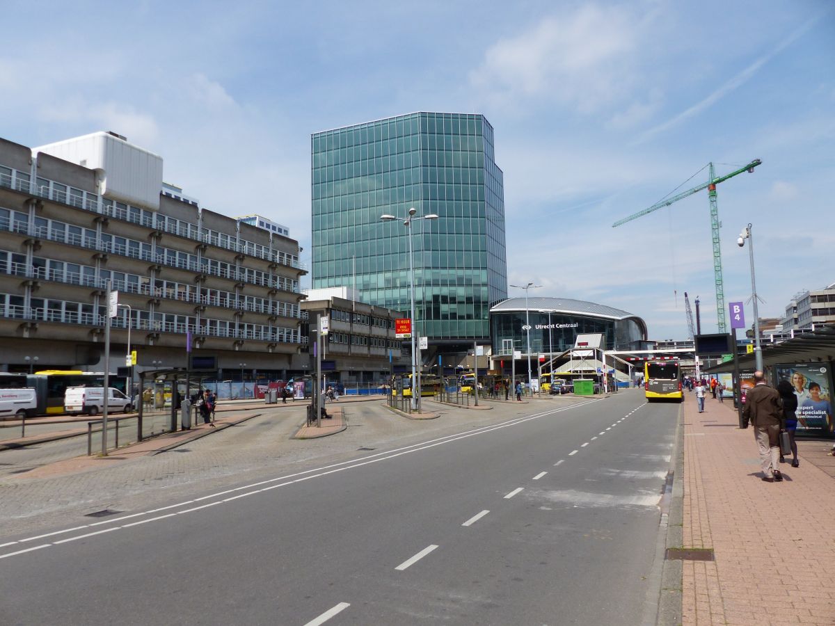 Busbahnhof Utrecht Centraal Station, Stationsplein, Utrecht 28-06-2016.

Het inmiddels verdwenen streekbusstation Utrecht Centraal Station, Stationsplein, Utrecht 28-06-2016.