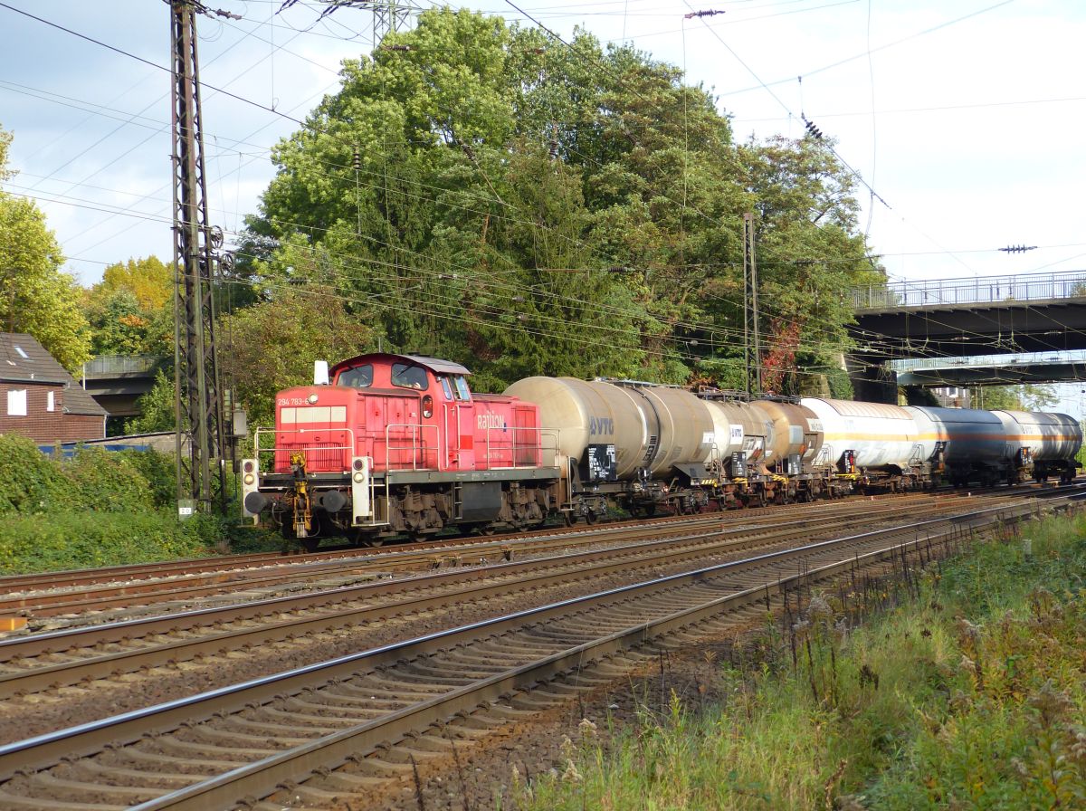 DB Cargo Diesellok 294 783-6 Hoffmannstrasse, Oberhausen 13-10-2017.

DB Cargo dieselloc 294 783-6 Hoffmannstrasse, Oberhausen 13-10-2017.