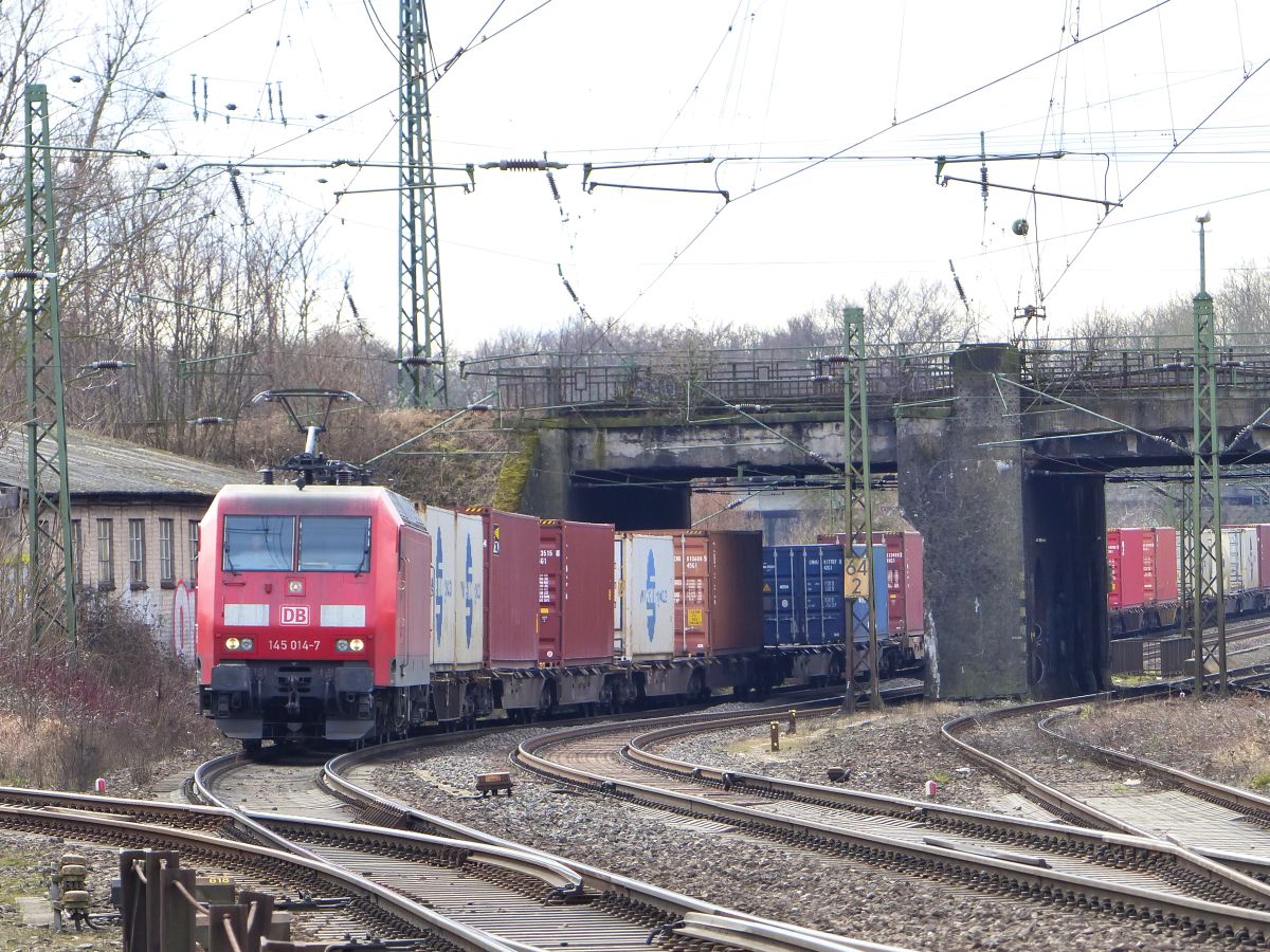 DB Cargo loc 145 014-7 Rangierbahnhof Kln-Kalk Nord 08-03-2018.

DB Cargo loc 145 014-7 rangeerstation Keulen-Kalk Nord 08-03-2018.