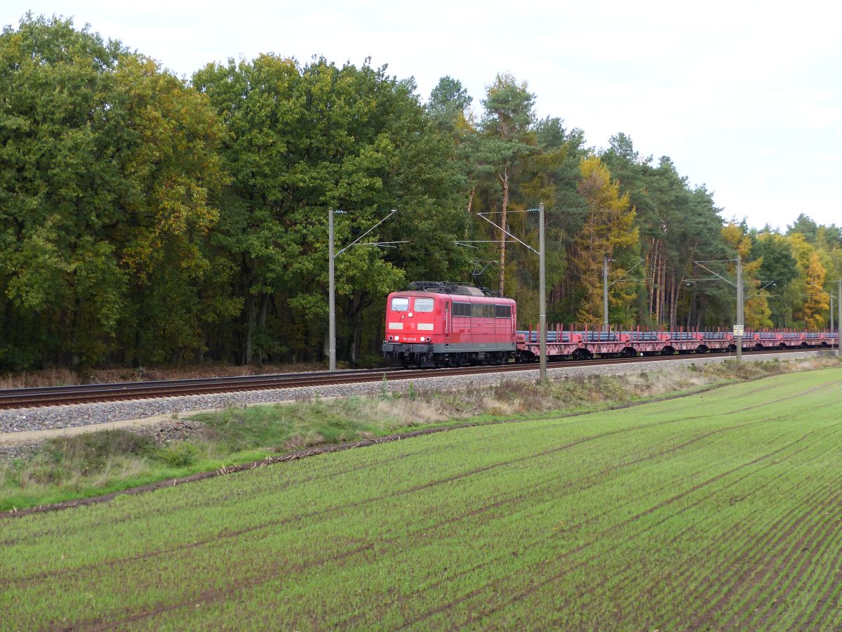 DB Cargo Lok 151 053-6 Bernte, Emsbren 02-11-2018.

DB Cargo loc 151 053-6 Bernte, Emsbren 02-11-2018.