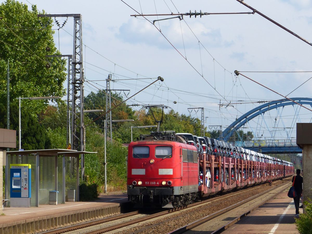 DB Cargo Lok 151 068-4 Gleis 4 Salzbergen 17-08-2018.

DB Cargo loc 151 068-4 spoor 4 Salzbergen 17-08-2018.