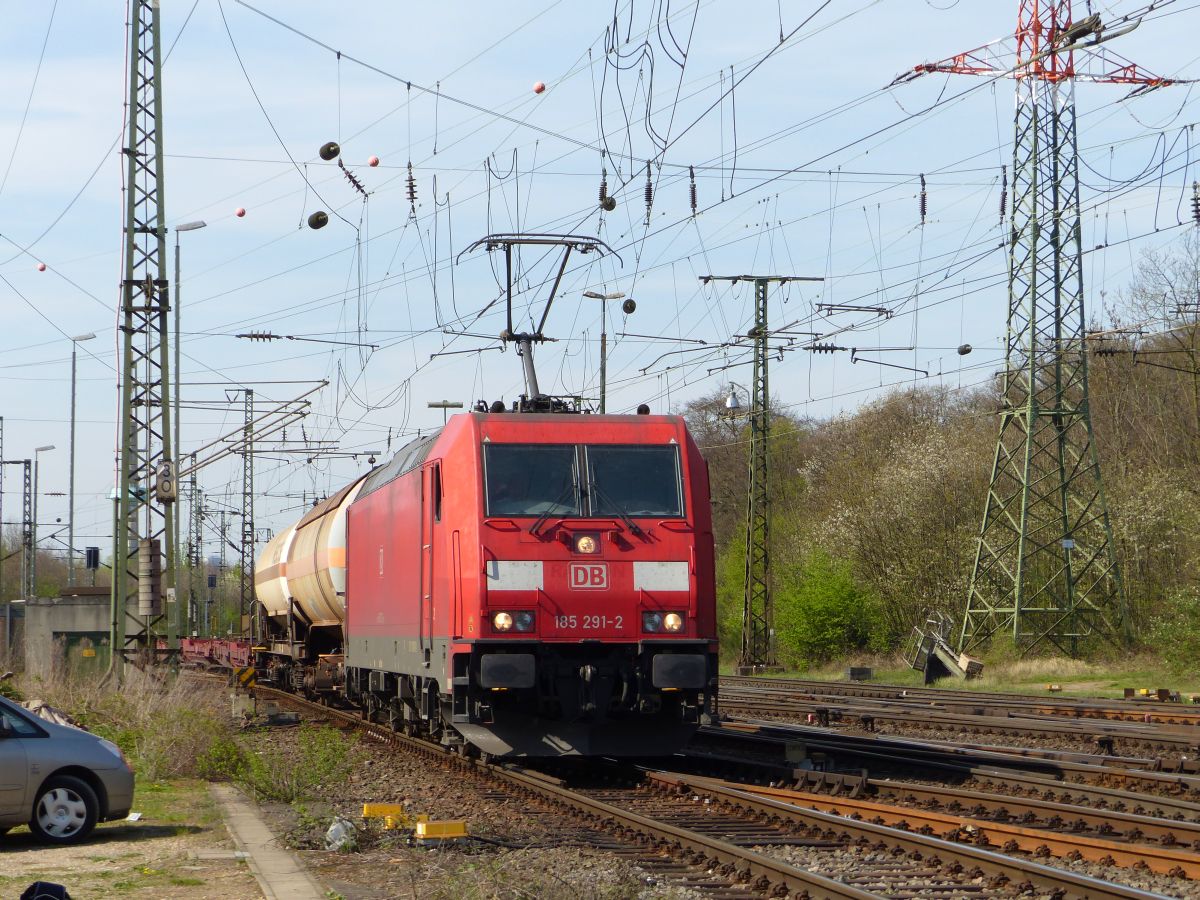 DB Cargo Lok 185 291-2 Rangierbahnhof Kln Gremberg 31-03-2017.

DB Cargo Lok 185 291-2 rangeerstation Keulen Gremberg 31-03-2017.