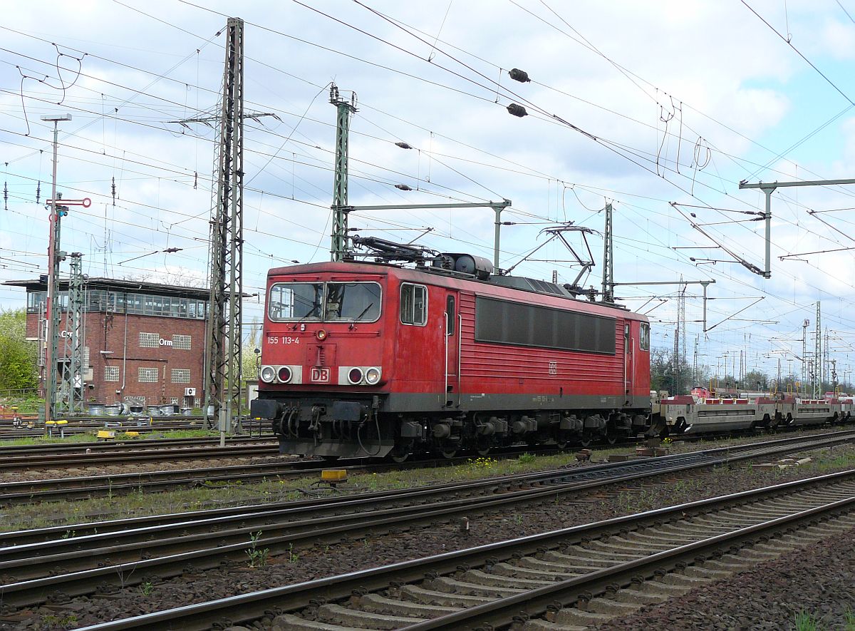 DB Schenker Lok 155 113-4 Oberhausen West 17-04-2015.

DB Schenker locomotief 155 113-4 Oberhausen West 17-04-2015.