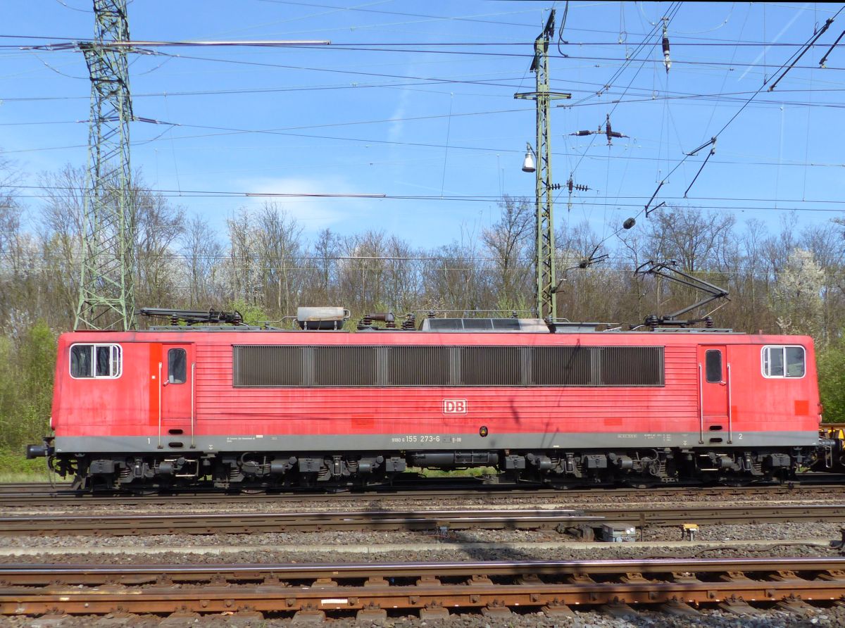 DB Schenker Lok 155 273-6 Rangierbahnhof Kln Gremberg 31-03-2017.

DB Schenker loc 155 273-6 rangeerstation Keulen Gremberg 31-03-2017.