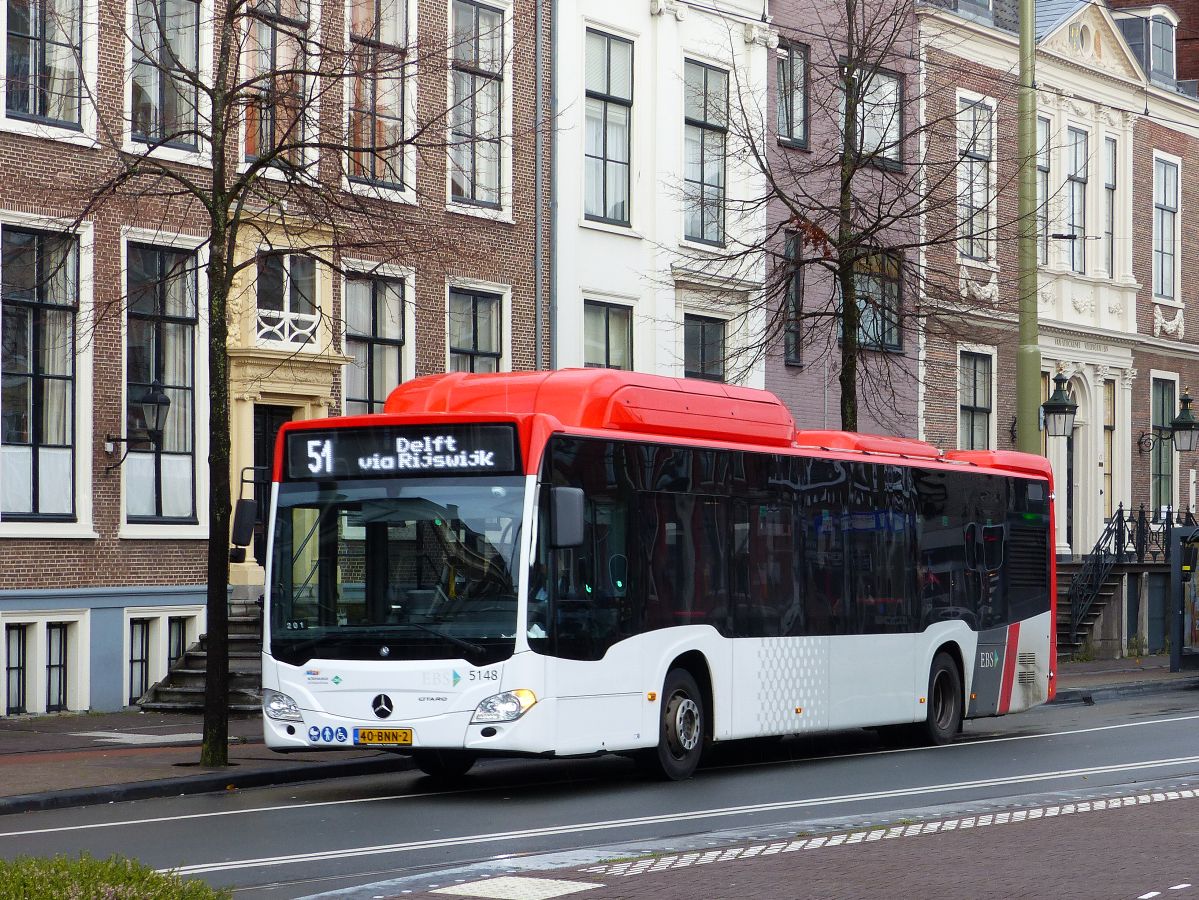 EBS Bus 5148 Mercedes-Benz Citaro C2 NGT Hybrid Baujahr 2019. Prinsegracht, Den Haag 13-11-2019.

EBS bus 5148 Mercedes-Benz Citaro C2 NGT Hybrid bouwjaar 2019. Prinsegracht, Den Haag 13-11-2019.