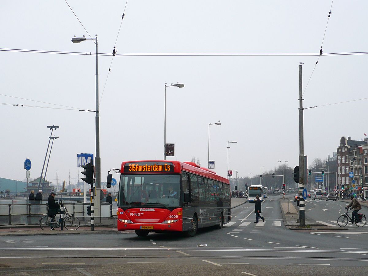 EBS R-Net Bus 4009 Scania Omnilink iBaujahr 2011. Prins Henderikkade, Amsterdam 11-02-2015.

EBS R-Net bus 4009 Scania Omnilink in dienst sinds december 2011. Prins Henderikkade, Amsterdam 11-02-2015.