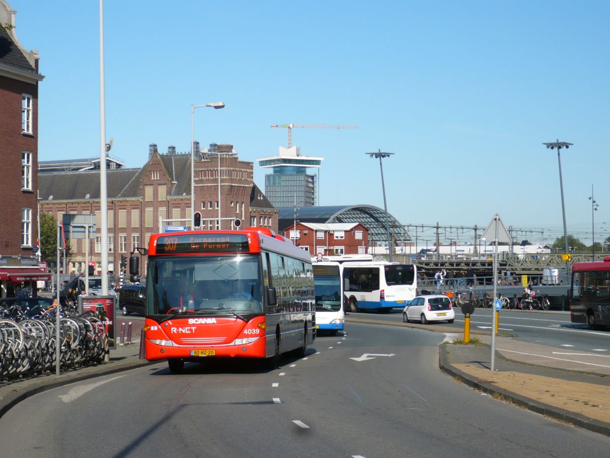 EBS R-Net Bus 4039 Scania Omnilink Baujahr 2011. Prins Hendrikkade, Amsterdam 30-09-2015.

EBS R-Net bus 4039 Scania Omnilink in dienst sinds december 2011. Prins Hendrikkade, Amsterdam 30-09-2015.