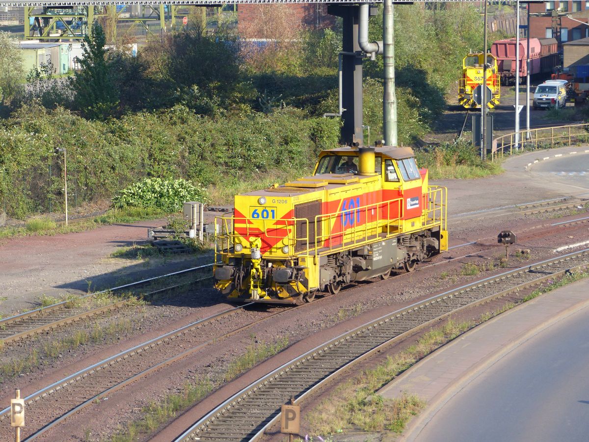Eisenbahn und Hfen Diesellok 601 Stahlwerk Thyssen Krupp Alsumerstrasse, Duisburg 22-09-2016.


Eisenbahn und Hfen dieselloc 601 fabriek Thyssen Krupp Alsumerstrasse, Duisburg 22-09-2016.