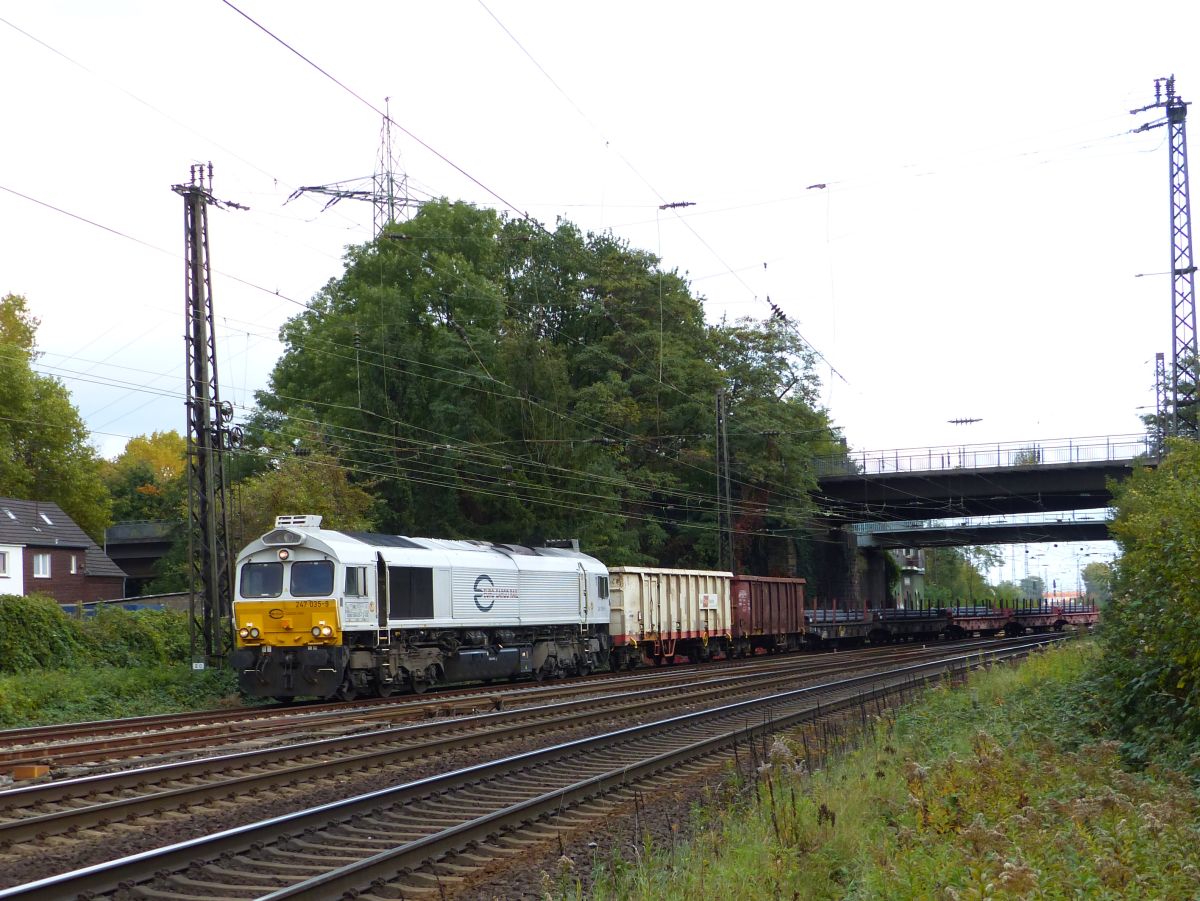 Euro Cargo Rail Diesellok 247 035-9 Hoffmannstrasse, Oberhausen 13-10-2015.

Euro Cargo Rail dieselloc 247 035-9 Hoffmannstrasse, Oberhausen 13-10-2015.