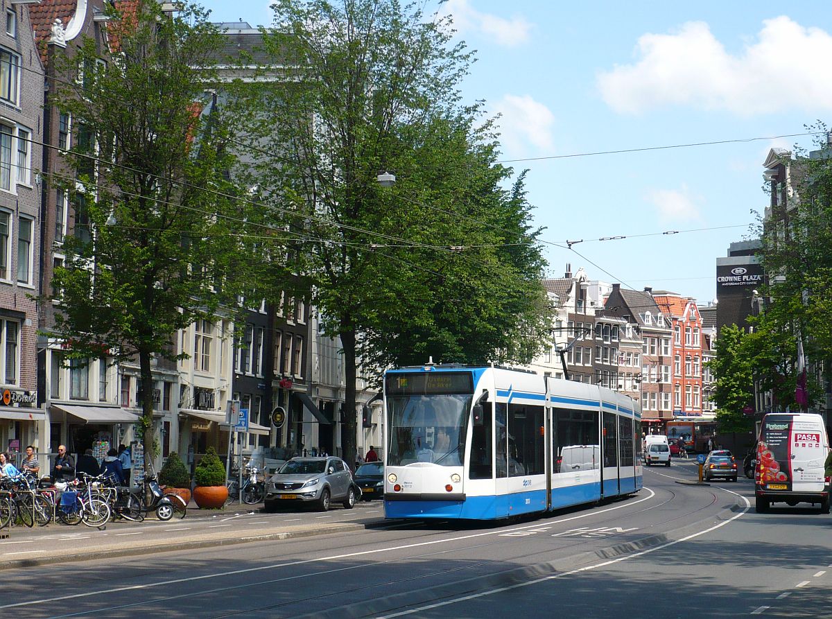 GVB TW 2013 Nieuwezijds Voorburgwal, Amsterdam 10-06-2015.

GVB tram 2013 Nieuwezijds Voorburgwal, Amsterdam 10-06-2015.