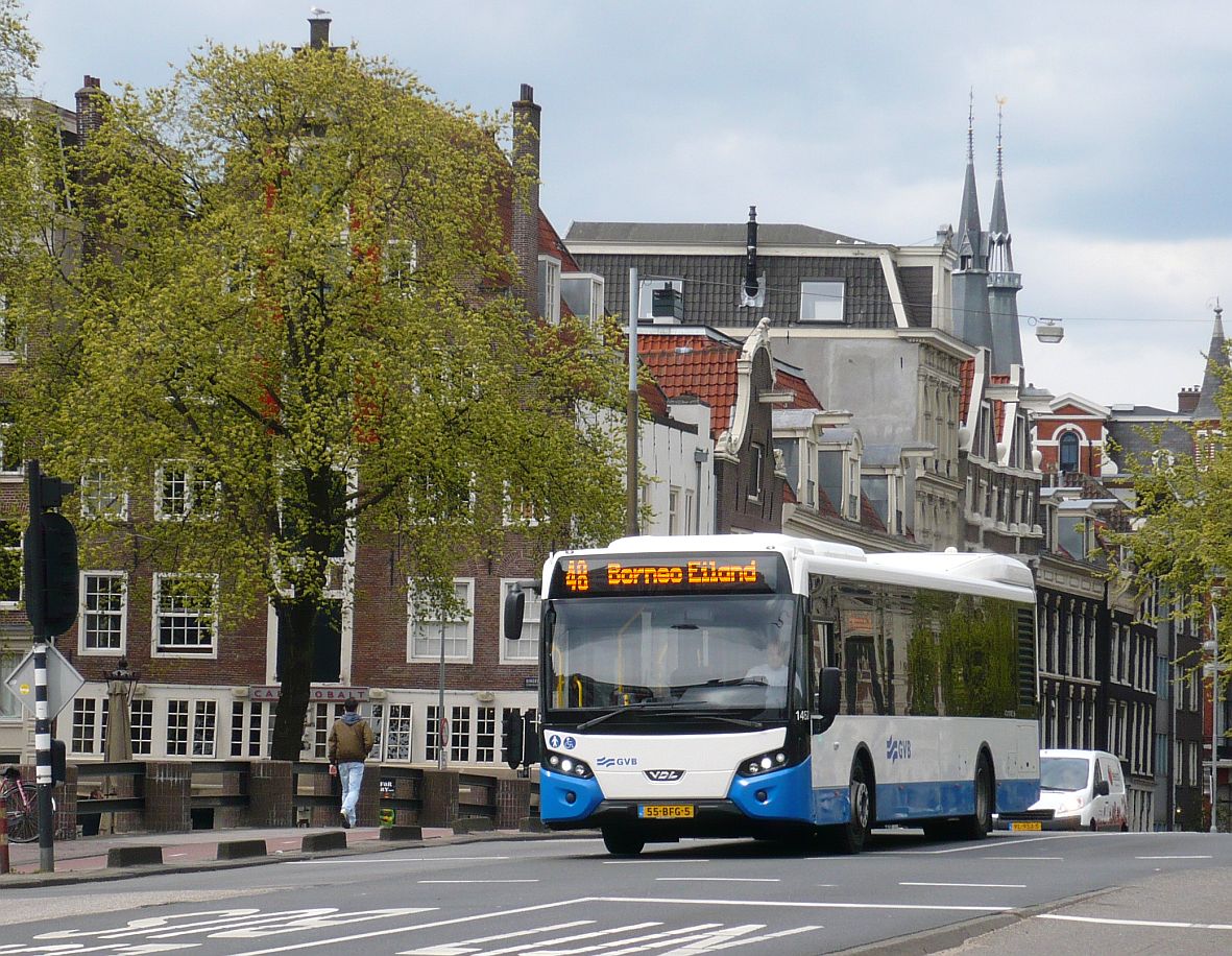GVBA Bus 1452 VDL Berkhof Citea Baujahr 2014. Prins Hendrikkade, Amsterdam 29-04-2015.

GVBA bus 1452 VDL Berkhof Citea bouwjaar 2014. Prins Hendrikkade, Amsterdam 29-04-2015.