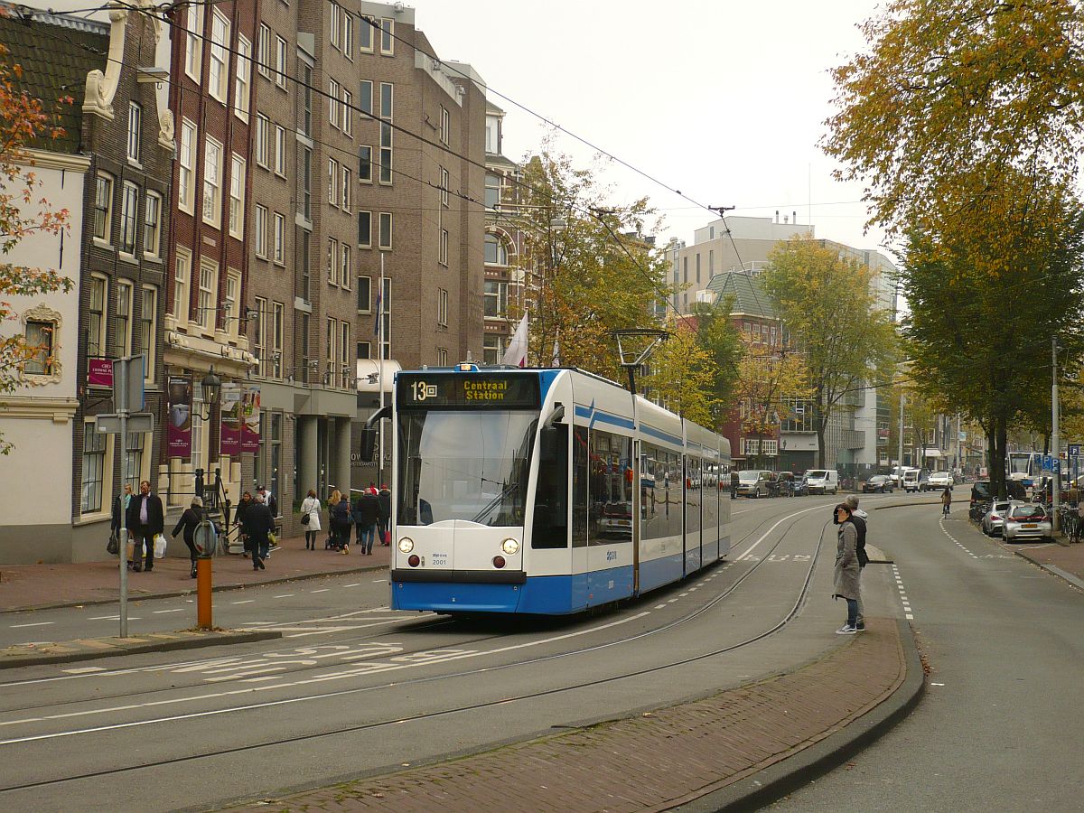 GVBA TW 2001 Nieuwezijds Voorburgwal, Amsterdam 05-11-2014.

GVBA tram 2001 Nieuwezijds Voorburgwal, Amsterdam 05-11-2014.