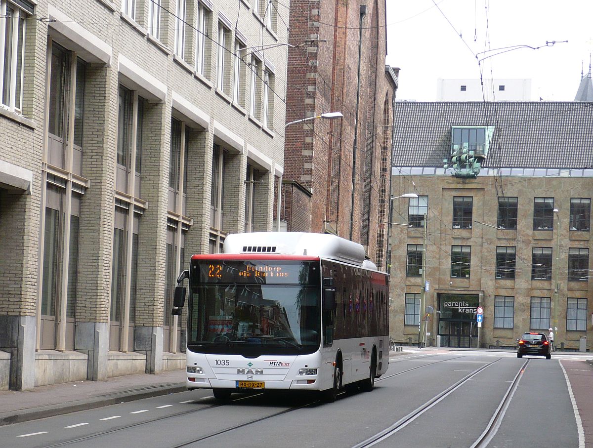 HTM Bus 1035 MAN Lion's City A21 CNG Baujahr 2009. Parkstraat, Den Haag 28-06-2015.

HTM bus 1035 MAN Lion's City A21 CNG bouwjaar 2009. Parkstraat, Den Haag 28-06-2015.