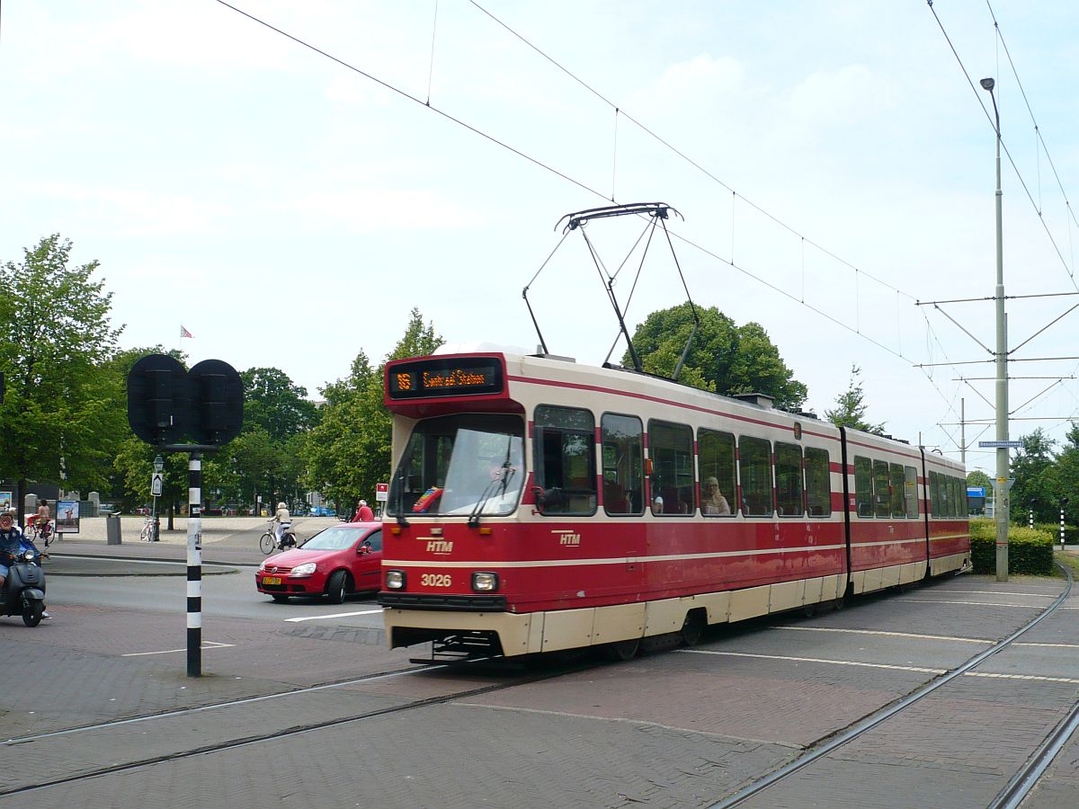 HTM TW 3026 Bezuidenhoudseweg, Den Haag 28-06-2015.

HTM tram 3026 Bezuidenhoudseweg, Den Haag 28-06-2015.