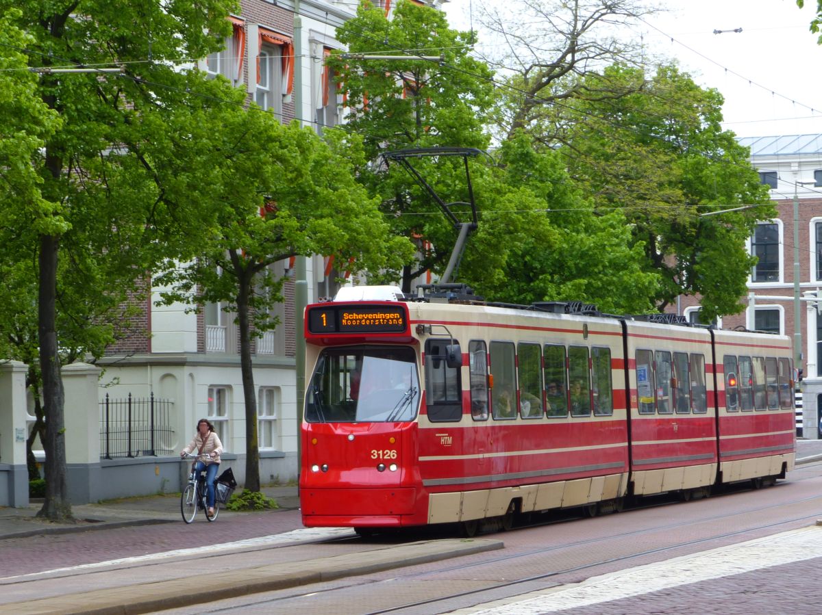 HTM TW 3126 Alexanderstraat, Den Haag 07-05-2017.

HTM tram 3126 Alexanderstraat, Den Haag 07-05-2017.