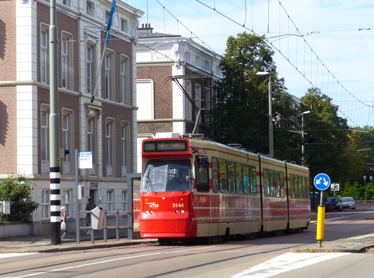 HTM TW 3144 Alexanderstraat, Den Haag 18-09-2016.

HTM tram 3144 Alexanderstraat, Den Haag 18-09-2016.