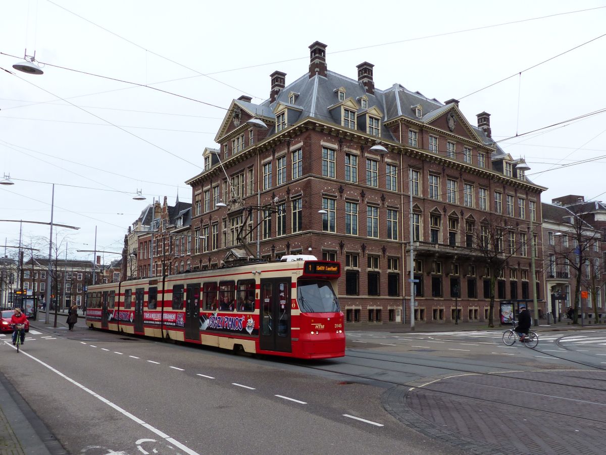HTM TW 3145 Buitenhof, Den Haag 13-12-2015.

HTM tram 3145 Buitenhof, Den Haag 13-12-2015.