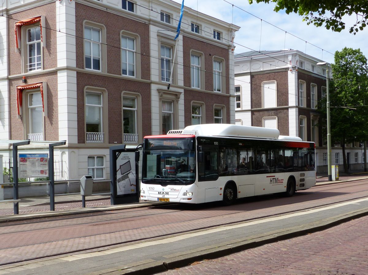 HTMbuzz Bus 1050 MAN Lion's City Baujahr 2010. Alexanderstraat, Den Haag 16-05-2016.

HTMbuzz bus 1050 MAN Lion's City bouwjaar 2010. Alexanderstraat, Den Haag 16-05-2016.