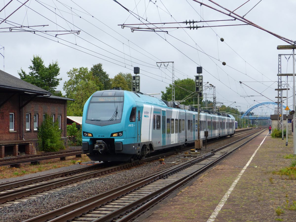 Keolis Eurobahn Stadler FLIRT Triebzug ET 4.04 Gleis 4 Salzbergen 17-08-2018.

Keolis Eurobahn Stadler FLIRT treinstel ET 4.04 spoor 4 Salzbergen 17-08-2018.