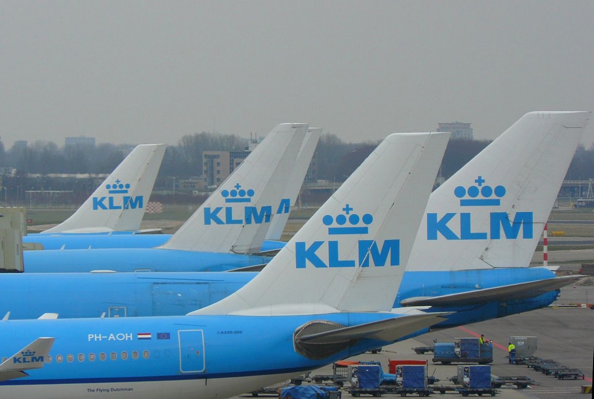 KLM Flugzeugen. Flughafen Schiphol bei Amsterdam, Niederlande 13-03-2011.


KLM vliegtuigen aan de pier. Luchthaven Schiphol 13-03-2011.