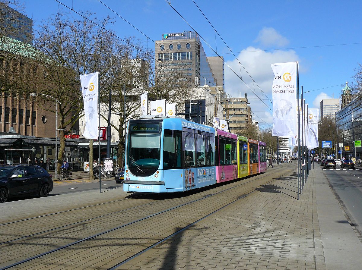 RET TW 2027 Alstom Citadis 302 Baujahr 2003. Coolsingel, Rotterdam 02-04-2015.

RET tram 2027 Alstom Citadis 302 bouwjaar 2003. Coolsingel, Rotterdam 02-04-2015.