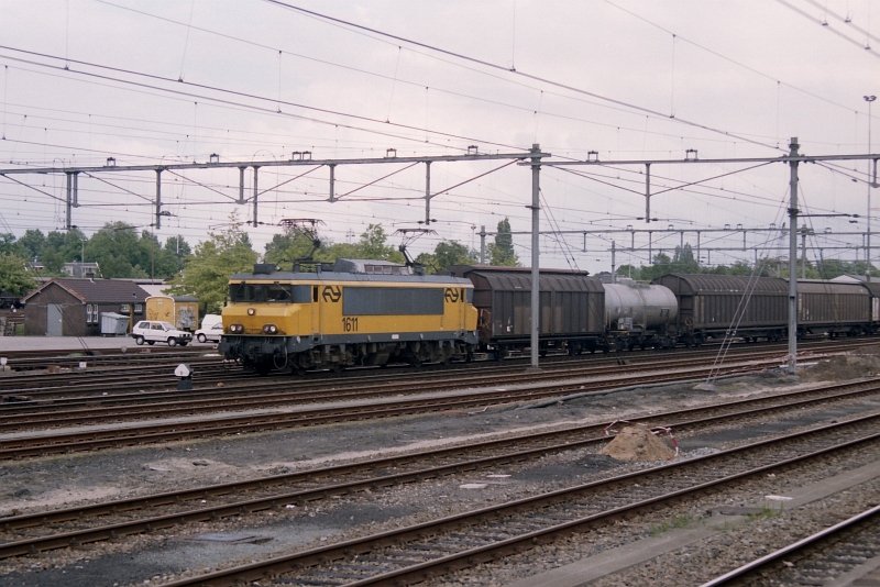 1611 in Amersfoort am 19-05-1995.