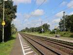 Gleis 1 und 2 Bahnhof Empel-Rees 02-09-2021.

Spoor 1 en 2 station Empel-Rees 02-09-2021.