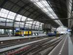 Gleis 11, 12 en 13 Bauarbeiten Amsterdam Centraal Station 04-11-2015.

Spoor 11, 12 en 13 tijdens werkzaamheden Amsterdam Centraal Station 04-11-2015.