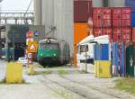 Antwerpen Hafen/269334/sncf-467453-en-467544-rangeren-met SNCF 467453 en 467544 rangeren met graanwagens. Watergang, Antwerpen 10-05-2013.