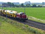Rheinische Eisenbahn Diesellok 260 109-4 (98 80 3360 109-3 D-EVG) Baumannstrasse, Praest bei Emmerich am Rhein 06-07-2018.

Rheinische Eisenbahn dieselloc 260 109-4 (98 80 3360 109-3 D-EVG) Baumannstrasse, Praest bij Emmerich 06-07-2018.