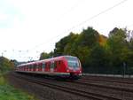 DB Triebzug 422 052-1 und 422 020-8 Winkhauser Talweg, Mlheim an der Ruhr 13-10-2017.