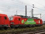 DB Cargo Lokomotive 193 312-6 (91 80 6193 312-6 D-DB) mit Aufschrift  Das ist grun  und 185 248-2 (91 80 6 185 248-2 D-DB) Gterbahnhof Oberhausen West 18-08-2022.