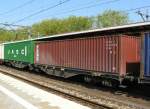 Sggrs Containertragwagen aus Deutschland. Gleis 1 Dordrecht, Niederlande 12-06-2015.

Sggrs containerwagen geregistreeerd in Duitsland. Spoor 1 Dordrecht 12-06-2015.


