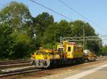 Diesel/282932/onderhoudsmachine-van-bam-rail-spoor-7 Onderhoudsmachine van BAM Rail. Spoor 7 Dordrecht 18-07-2013.