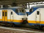Elektrisch/301995/sprinter-2971-en-2960-spoor-10 Sprinter 2971 en 2960 spoor 10 Amsterdam Centraal Station 23-10-2013.