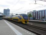 Zwei TW Bauart IRM-IV bilden IC 8825 nach Utrecht CS. Gleis 3 Leiden Centraal Station 11-06-2014.

Twee maal IRM-IV als trein 8825 naar Utrecht CS. Spoor 3 Leiden Centraal Station 11-06-2014.