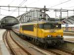 Lok 1730 mmit IC 145 nach Berlin Gleis 10 Amsterdam Centraal Station 18-06-2014.