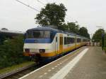 TW 2960 Bauart SGM-III. Leiden Lammenschans 08-08-2014.

SGM-III treinstel 2960 als stoptrein naar Gouda. Leiden Lammenschans 08-08-2014.