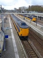 NS ICM-IV TW 4222 Gleis 4 Dordrecht 07-04-2016.

NS ICM-IV treinstel 4222 spoor 4 Dordrecht 07-04-2016.