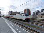 NS Lokomotieve 186 238-2 (91 80 61 86 238-2 D-NS) durchfahrt 6 Leiden Centraal Station 18-02-2020.


NS locomotief 186 238-2 (91 80 61 86 238-2 D-NS) doorkomst spoor 6 Leiden CS 18-02-2020.